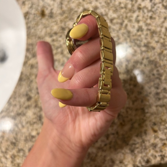 Anne Klein Like new gold adjustable wrist watch - Picture 5 of 5